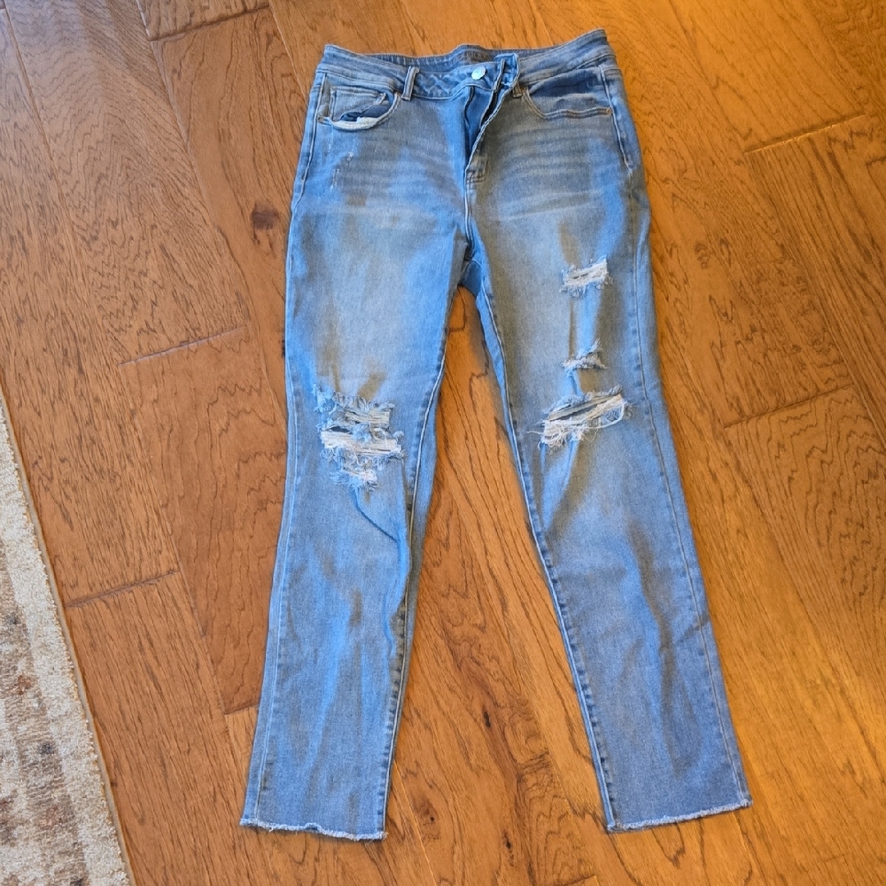 Maurices Light Blue Distressed Cropped Jeans